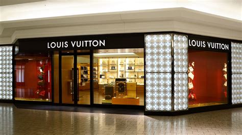 louis vuitton store short hills.